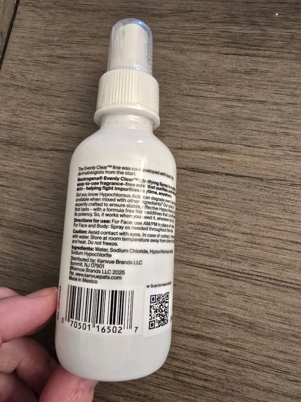 Neutrogena Evenly Clear Clarifying Spray with Hypochlorous Acid